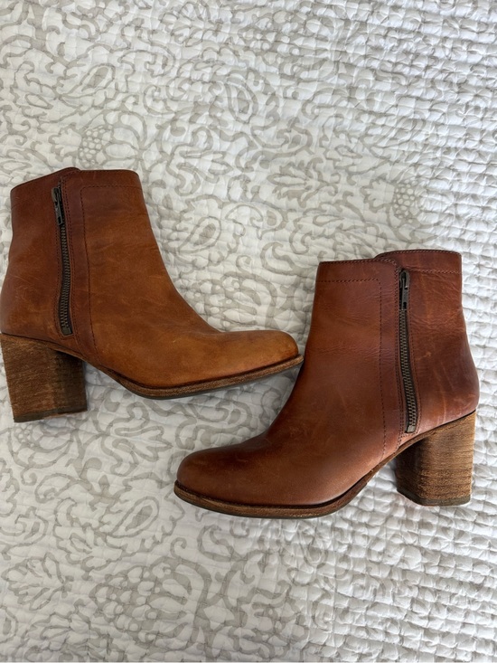 Frye Shoes - Frye Leather Booties 8.5
